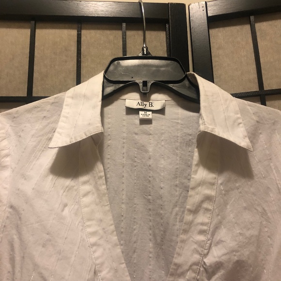 Ally B. White Wrap Blouse  3/4 Sleeves Size M - Picture 3 of 4